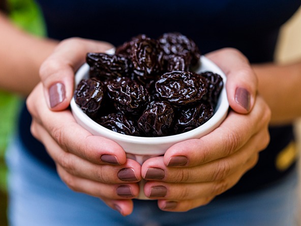 Prunes in a bowl_crop